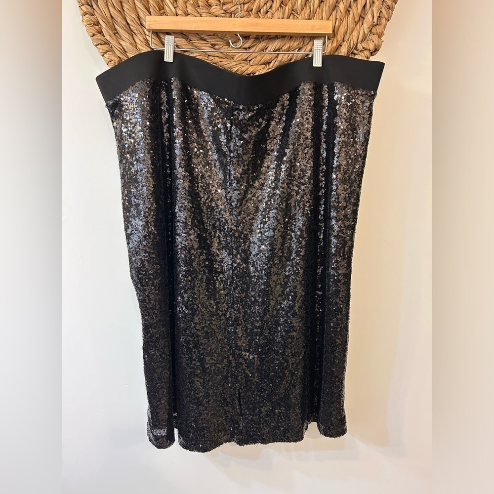Torrid Black Sequin Midi Skirt Size 5X/28 - Picture 7 of 11